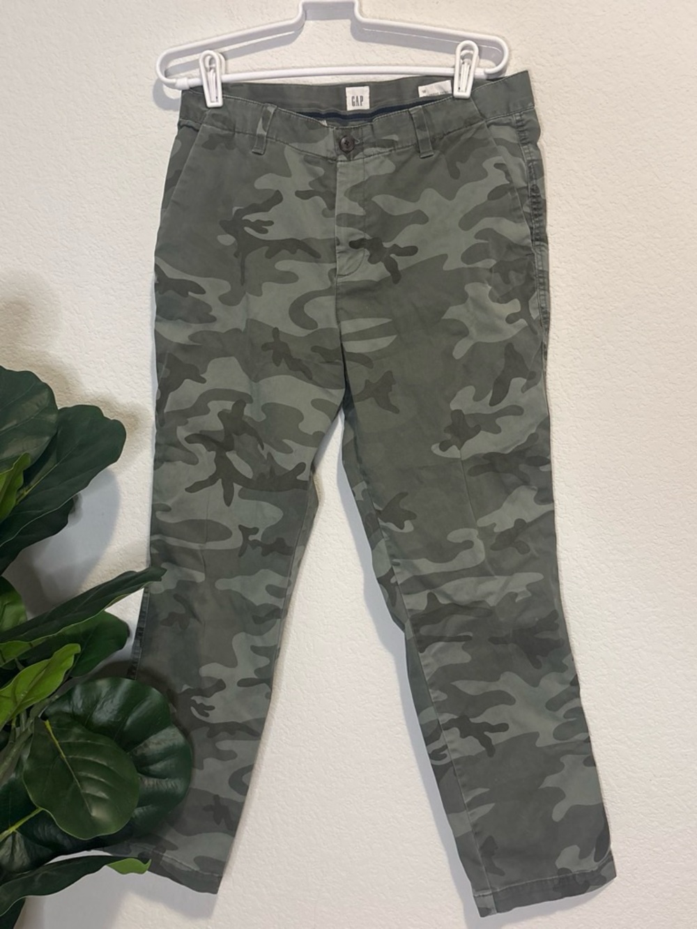 GAP Women's Green Camouflage girlfriend Chino Pants 10
